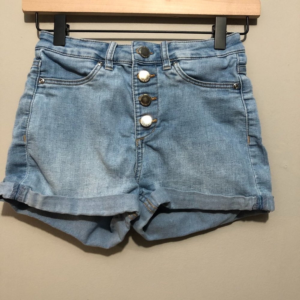 Divided by H&M Girls Size 4 High Waisted Button Front Shorts Light Wash